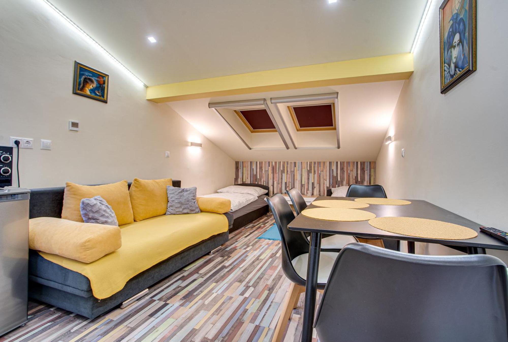 Magdi Vendeghaz A-B Appartement Celldömölk Buitenkant foto