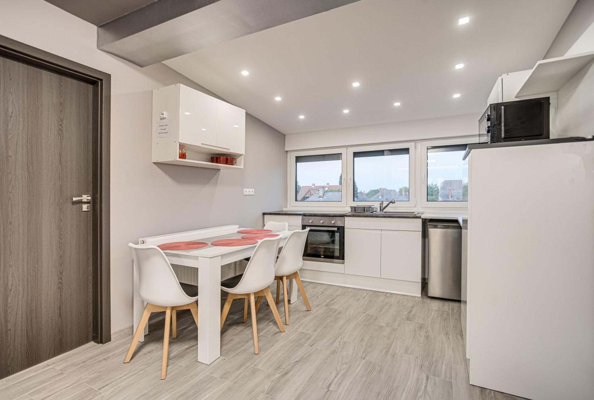 Magdi Vendeghaz A-B Appartement Celldömölk Buitenkant foto